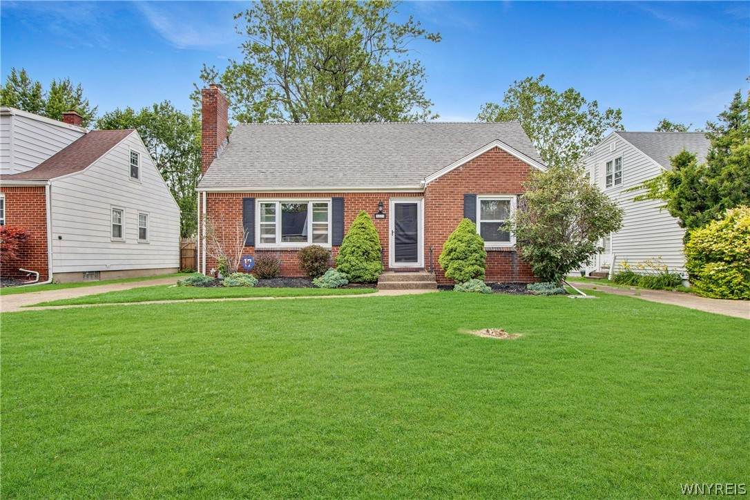224 Paramount Parkway - Photo 1