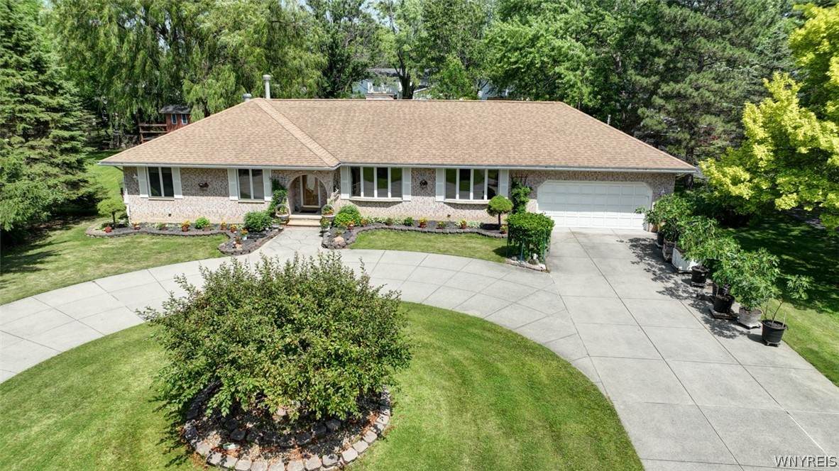 1835 Forest Road - Photo 1