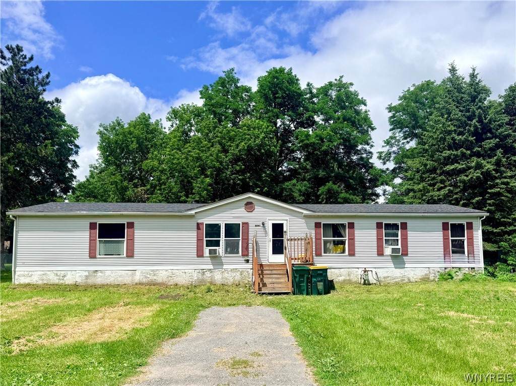 3041 Maple Avenue - Photo 1