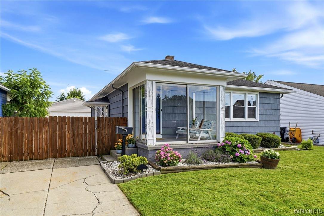 178 Waverly Avenue - Photo 1
