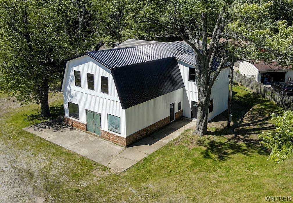 8261 Lake Shore Road - Photo 1