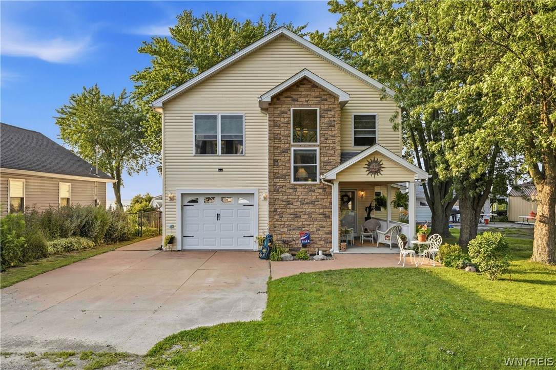 2463 Lake Road - Photo 1