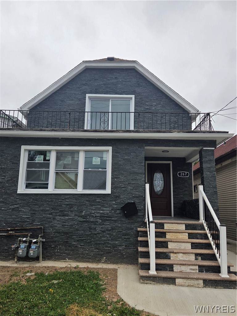 267 Roslyn Street - Photo 1