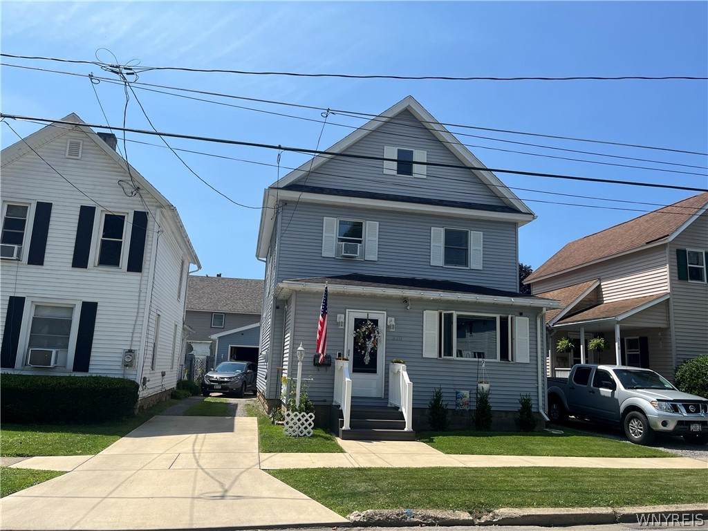 320 Center Street - Photo 1
