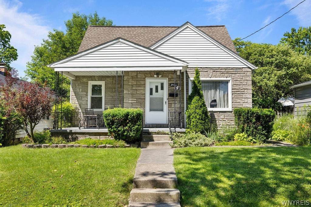 3924 Bell Street - Photo 1