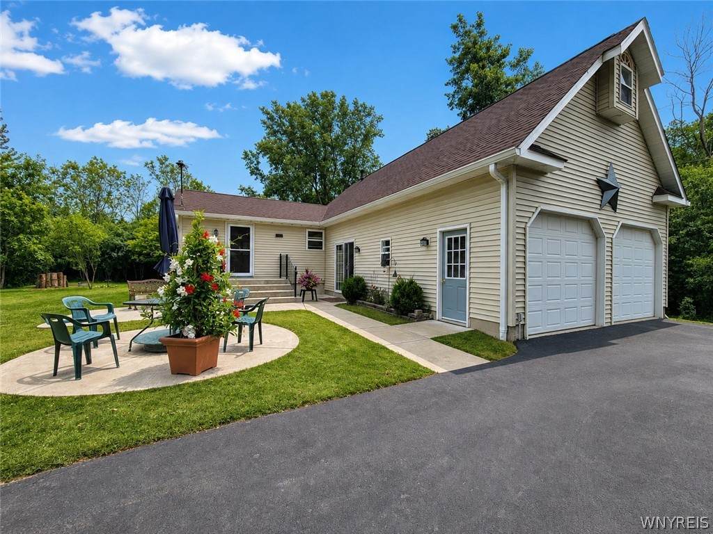 1363 Losson Road - Photo 1