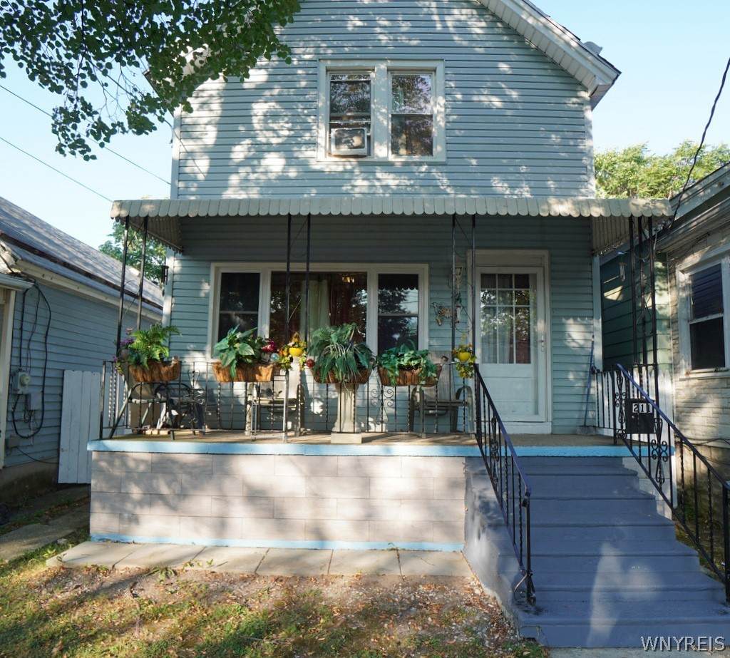 211 East Street - Photo 1