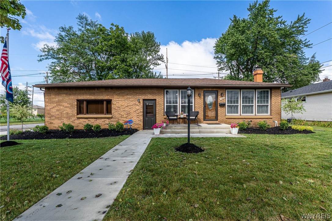 200 Lou Ann Dr - Photo 1