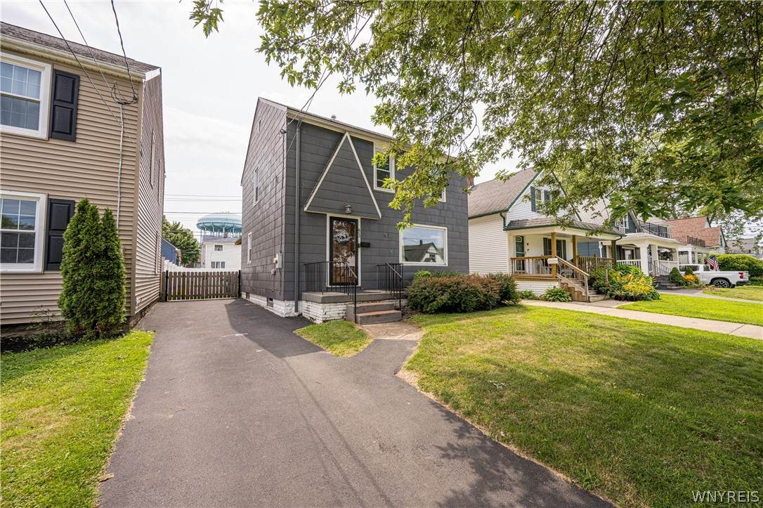83 Whitehall Avenue - Photo 1