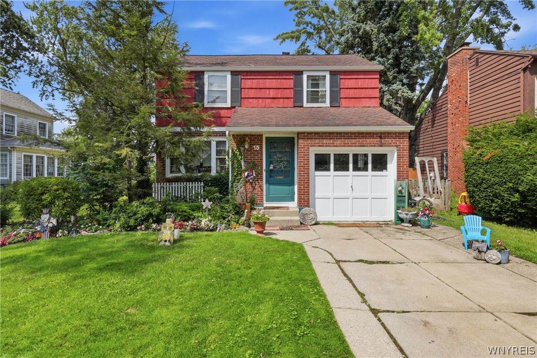 15 Colonial Drive - Photo 1