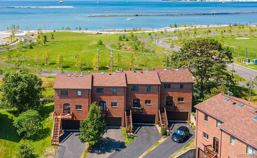 428 Lakefront Boulevard - Photo 1