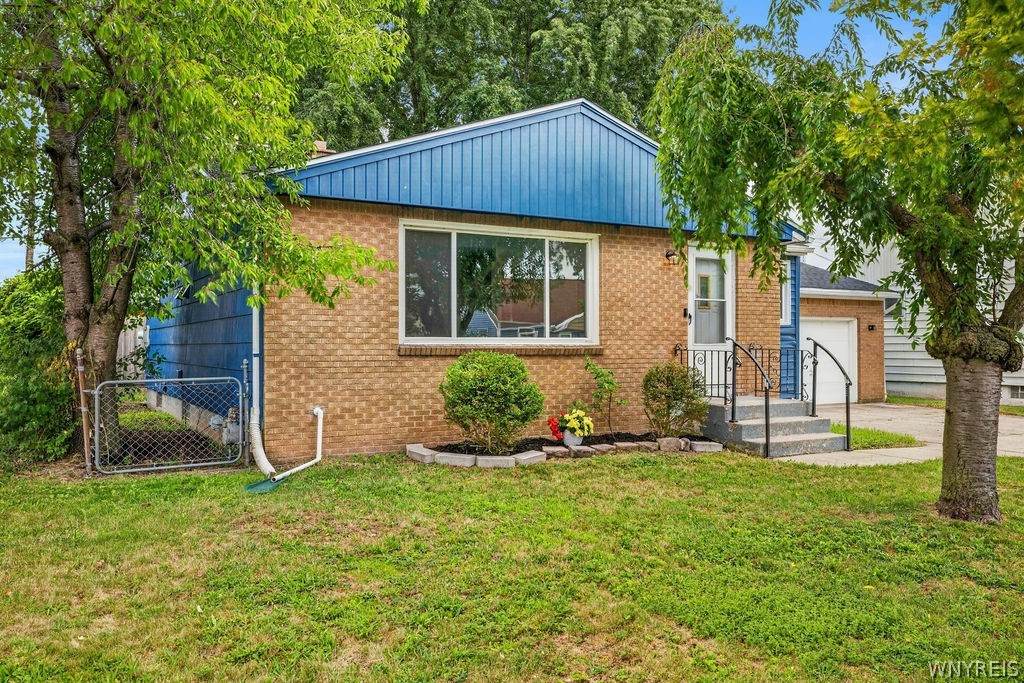 39 Lemoine Avenue - Photo 1