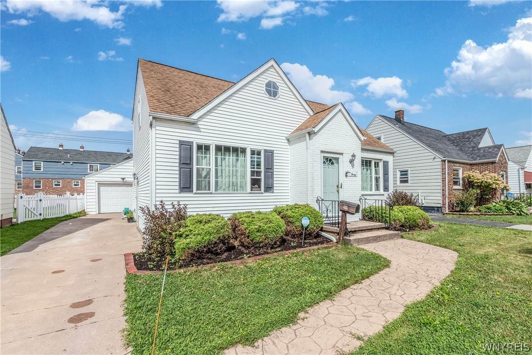 430 Capen Boulevard - Photo 1