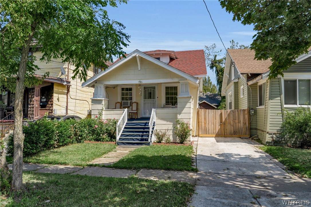 735 Norfolk Avenue - Photo 1