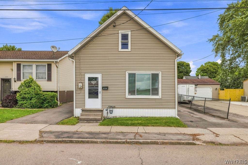 711 S Ogden Street - Photo 1