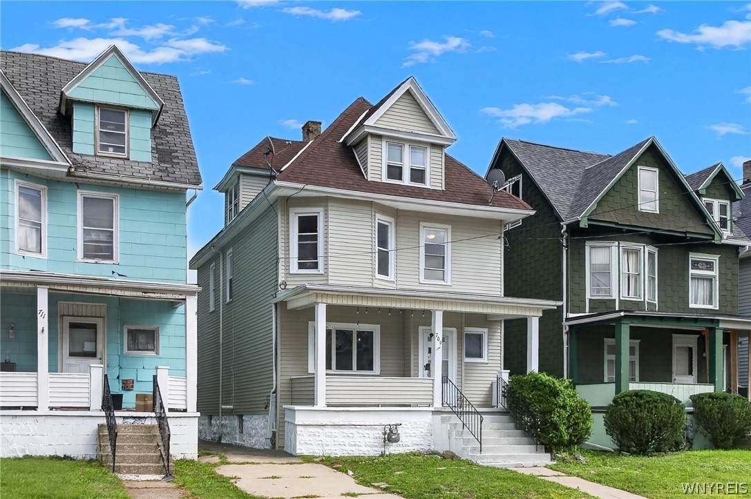 709 Hopkins Street - Photo 1