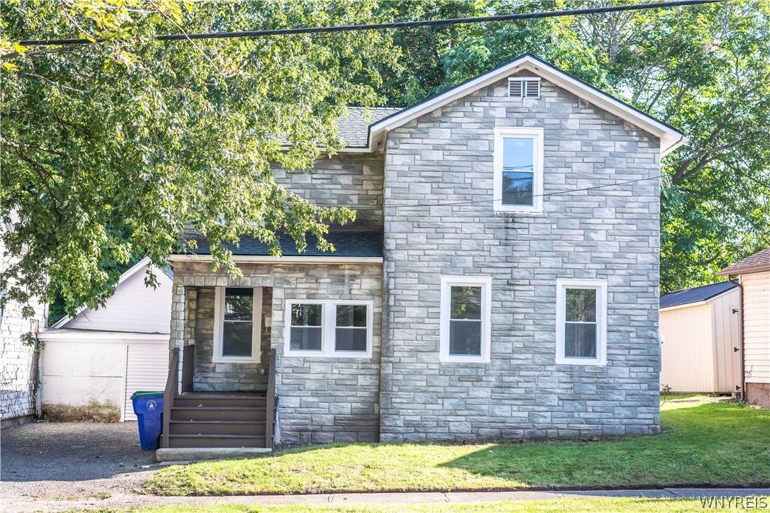 104 Oak Orchard Street - Photo 1