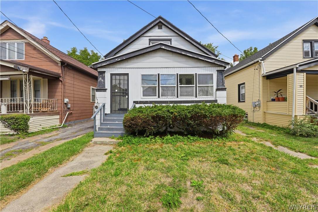 64 Millicent Avenue - Photo 1