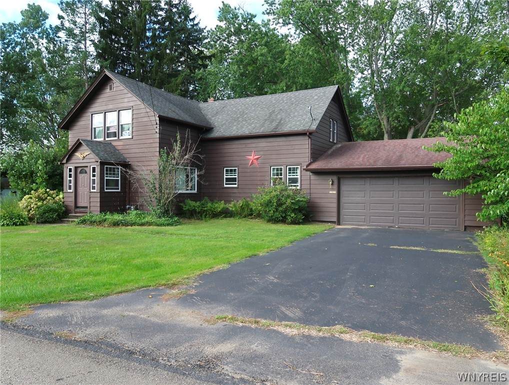 17015 Ontario Road - Photo 1