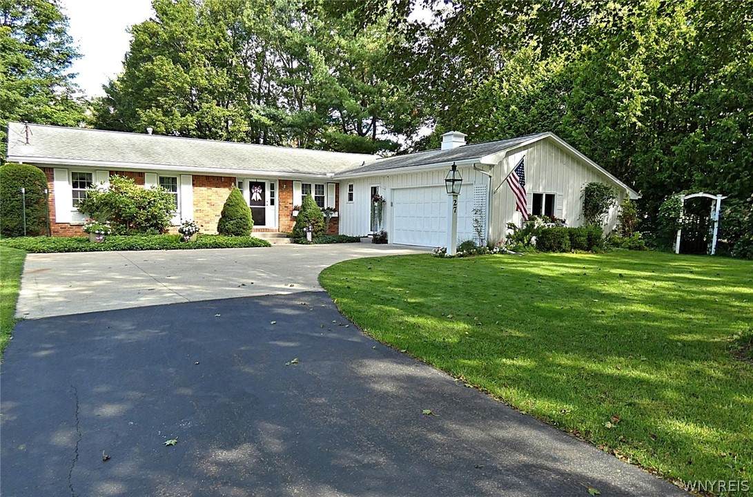 27 Ellis Avenue - Photo 1