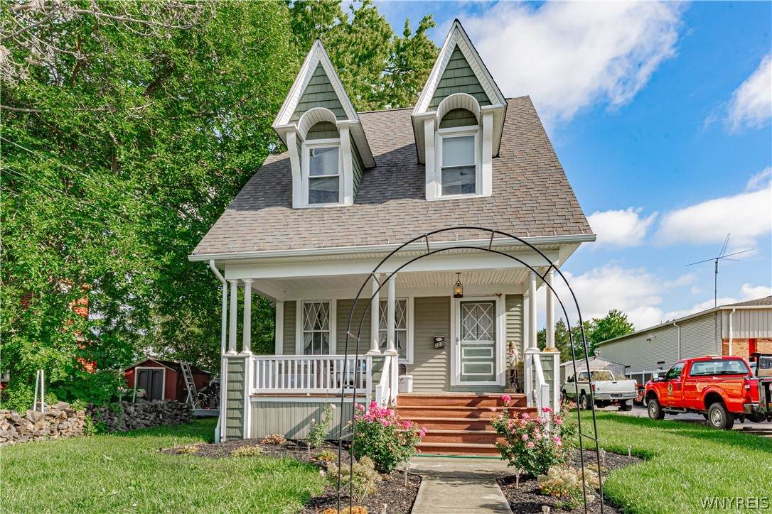 220 Elliot Street - Photo 1