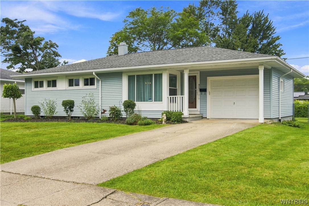 872 Woodstock Avenue - Photo 1