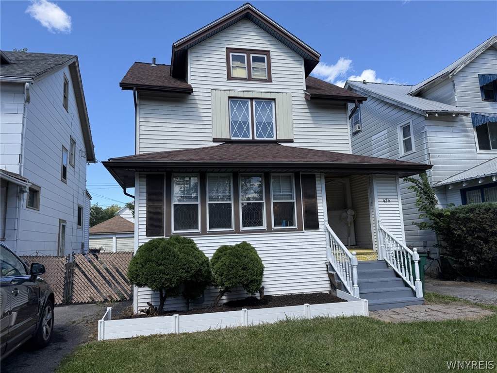 424 Lasalle Avenue - Photo 1