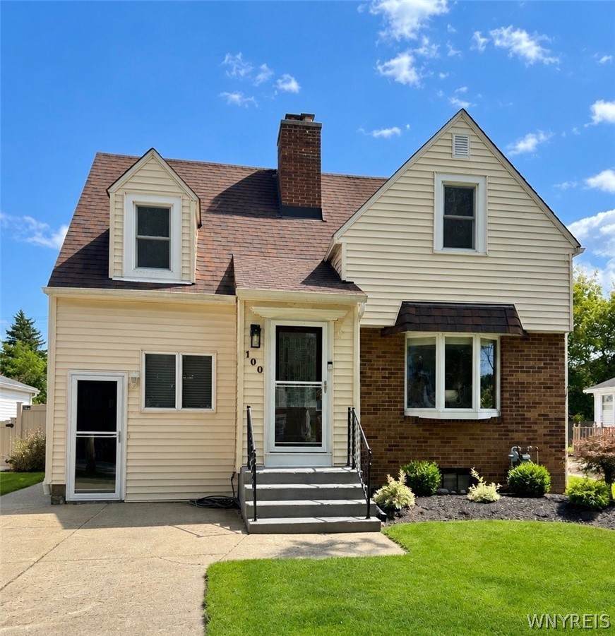 100 Woodcrest Drive - Photo 1