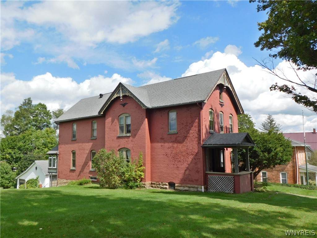 85 Main Street - Photo 1