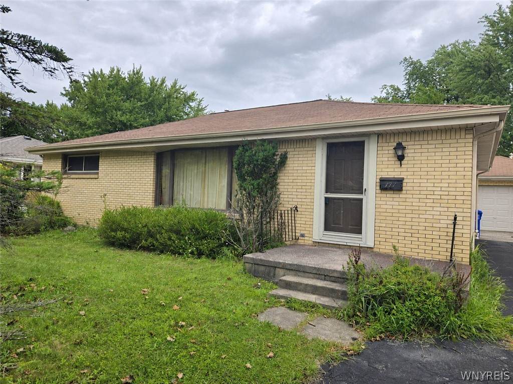 177 Iris Avenue - Photo 1