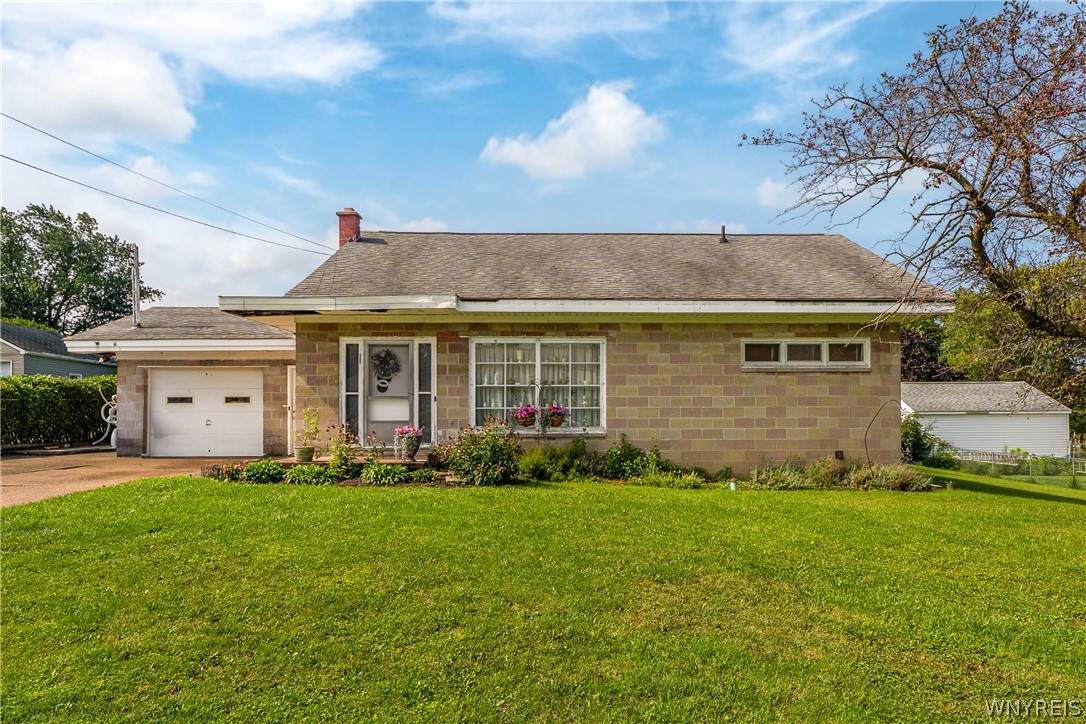 2643 Hawthorne Avenue - Photo 1