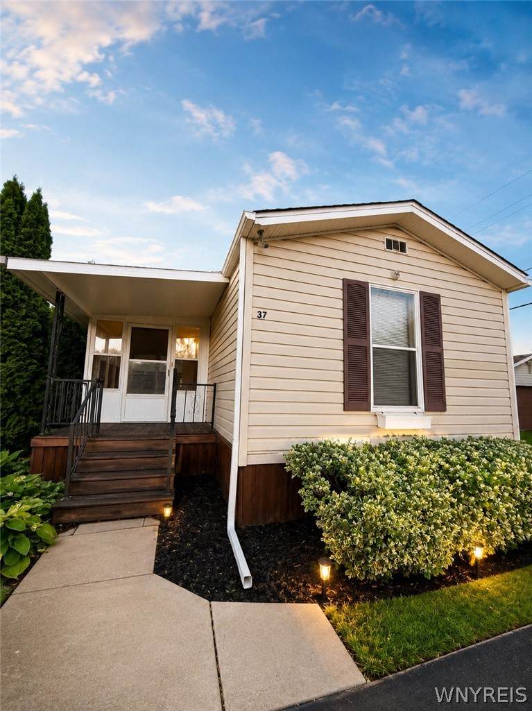 37 Nicole Drive - Photo 1