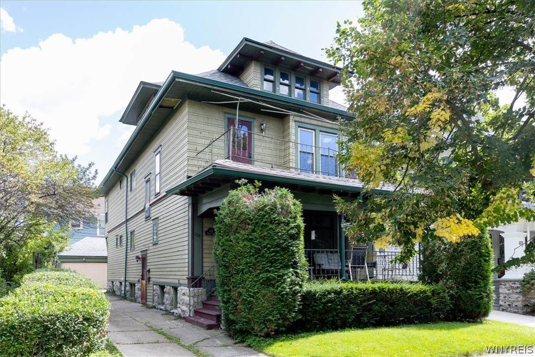 105 Wallace Avenue - Photo 1