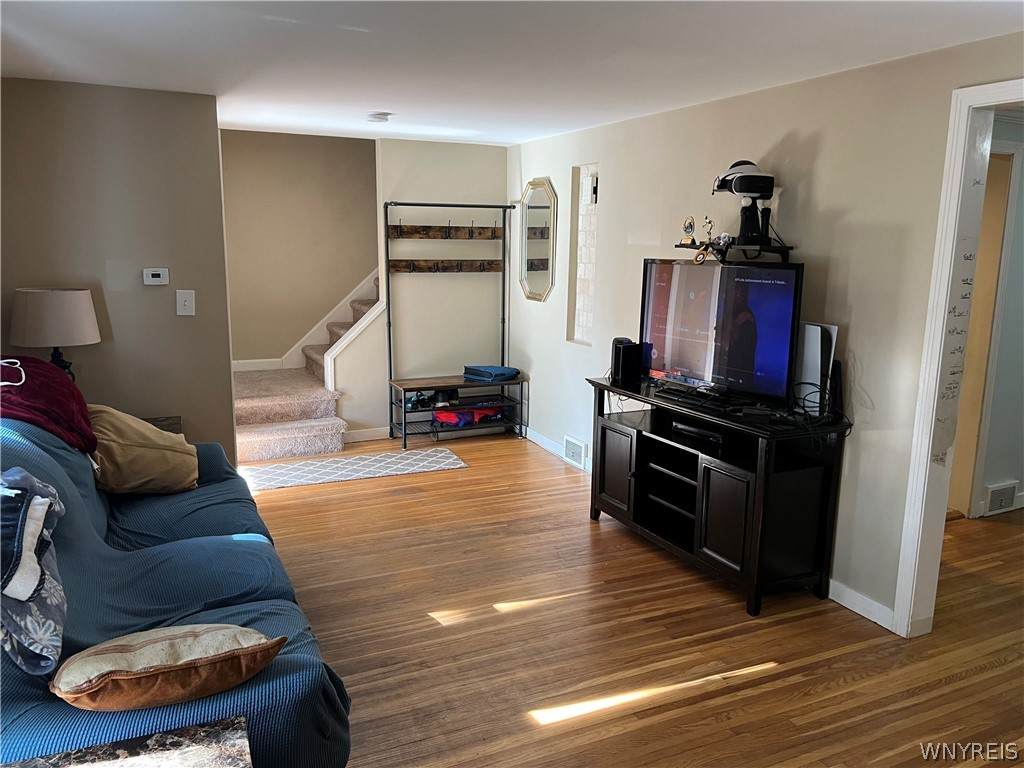 https://bt-photos.global.ssl.fastly.net/rochester/orig_boomver_1_B1714680-2.jpg