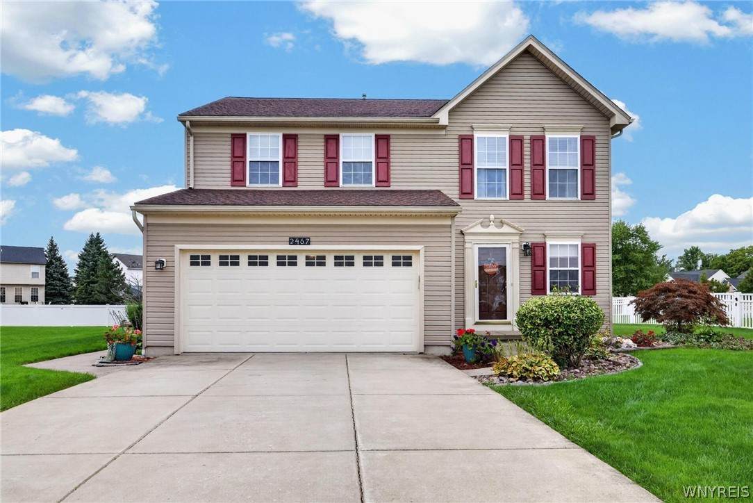 2467 King Fisher Lane - Photo 1