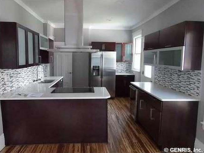 905 Park Avenue - Photo 1