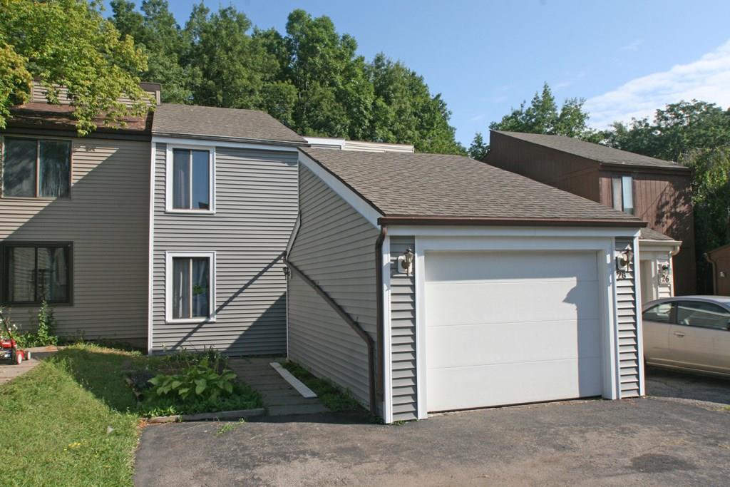 28 Tilegate Glen - Photo 1