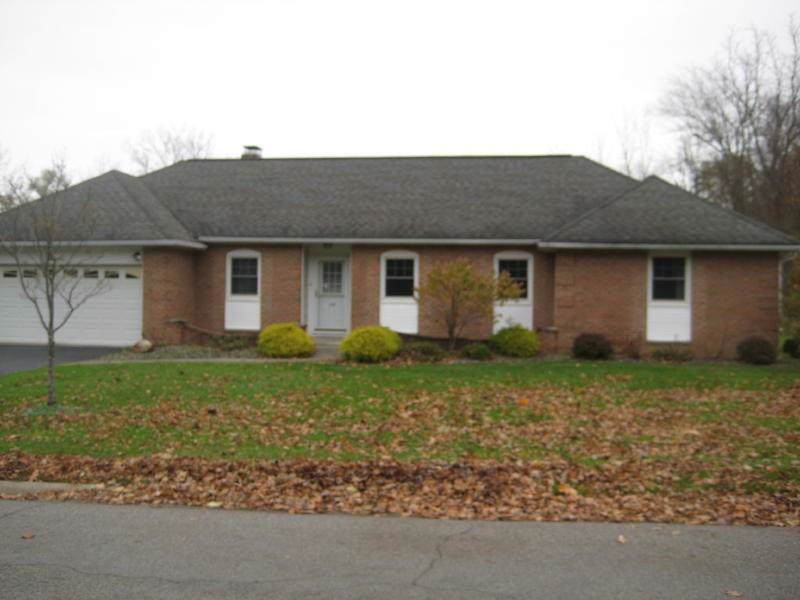 21 Rosalyn Court - Photo 1