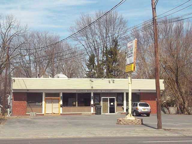 141 East Main Street - Photo 1