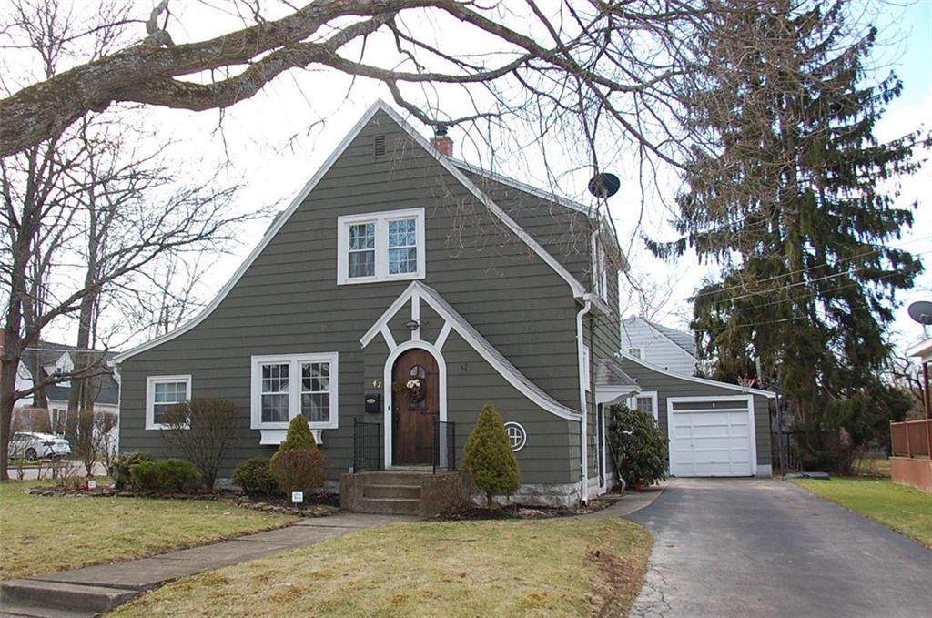 47 & 47.5 Hazeltine Avenue - Photo 1