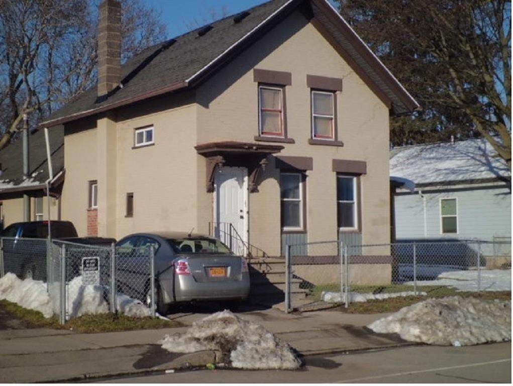 552 Jay Street - Photo 1