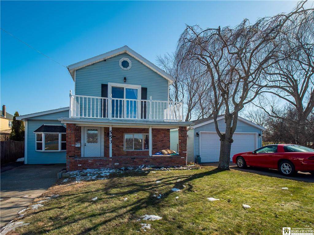 553 Niagara Street - Photo 1