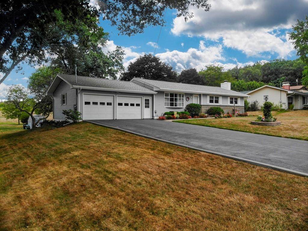 319 Burton Street - Photo 1
