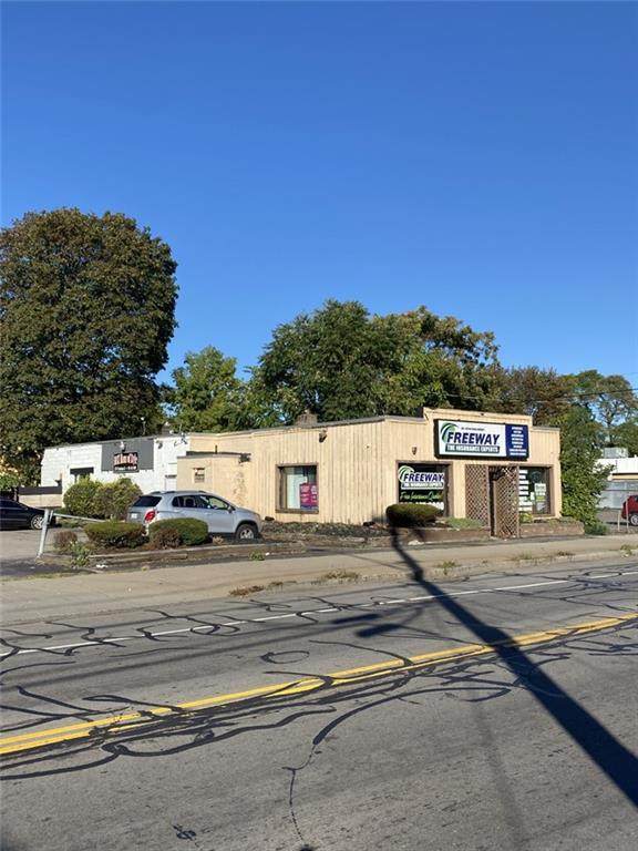 1717 Goodman Street - Photo 1