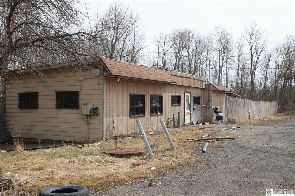 114 Jones & Gifford - Photo 1