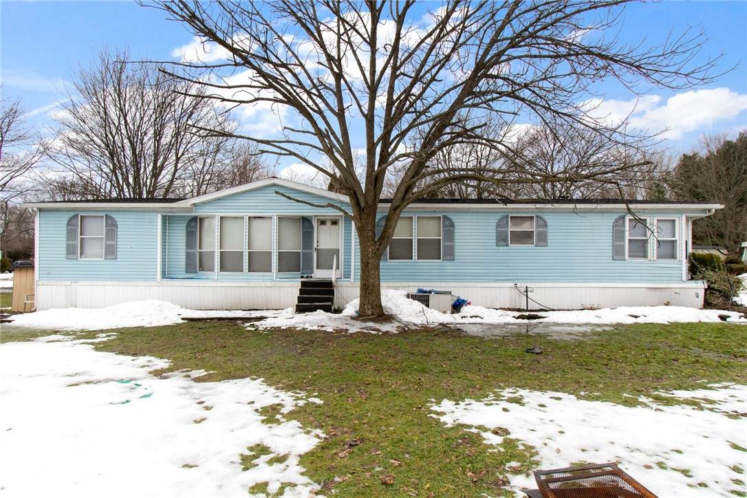 73 Jonathan Lane - Photo 1