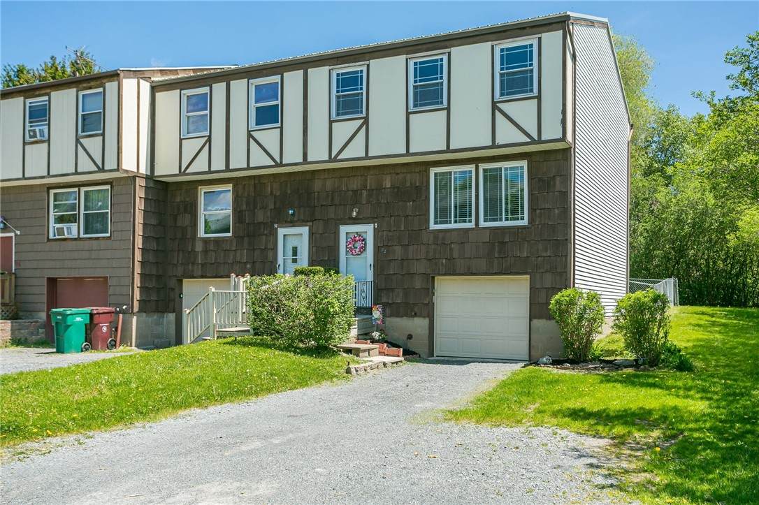 92 Carriage Court - Photo 1