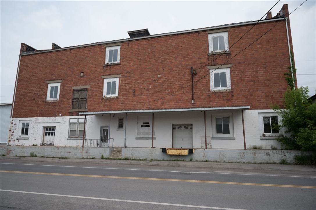 4017 Railroad Avenue - Photo 1