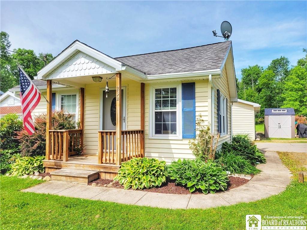232 Elmcrest Avenue - Photo 1
