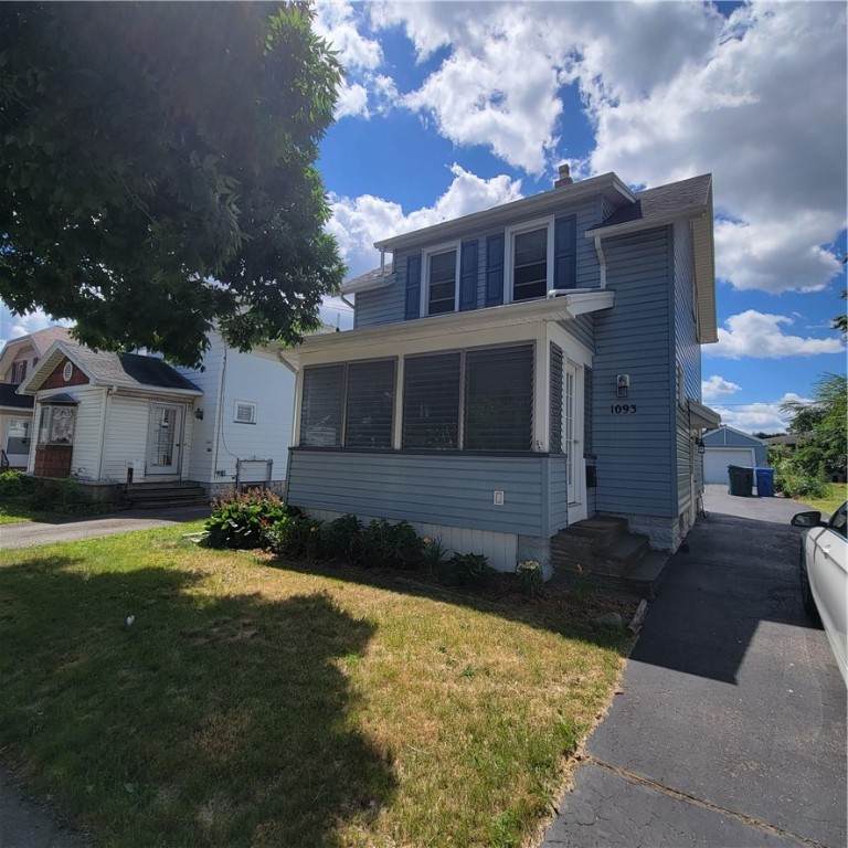 1093 Maple Street - Photo 1